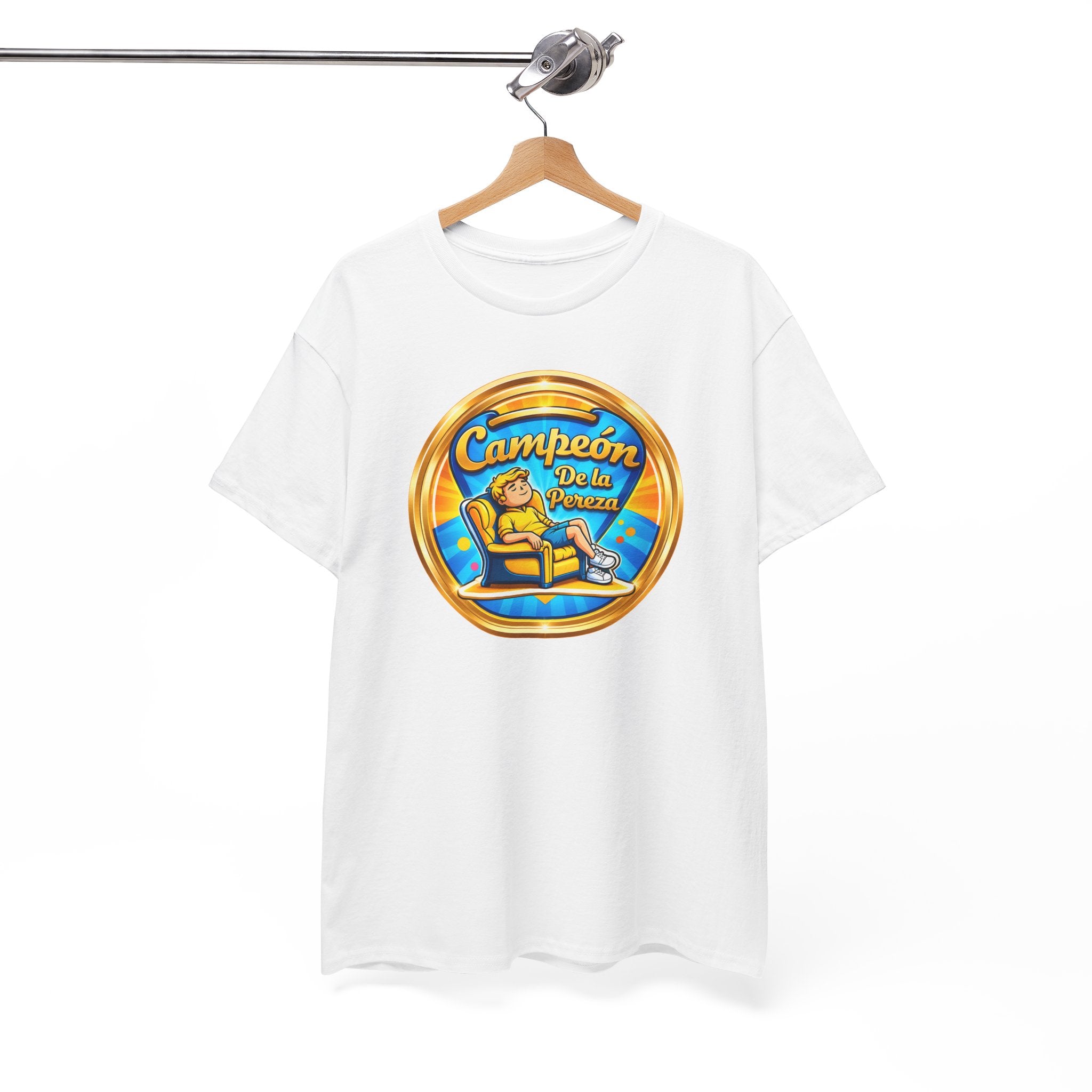"Campeón De La Pereza" Tee — Gold Badge Adventure T‑Shirt